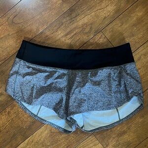 Lululemon Speed Up Short (2.5") size 4